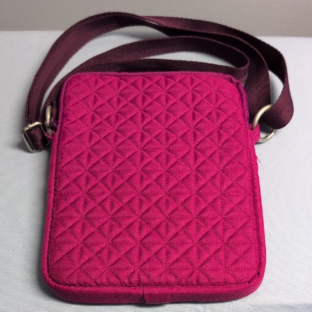 🌈5/$20🌈Bundle!😍Belkin Berry Quilted Slip Case For Tablets Crossbody Bag